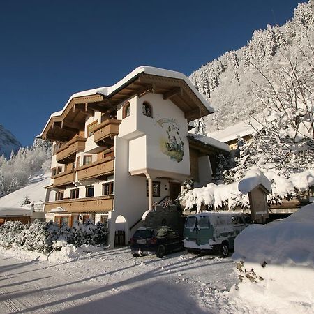 Haus Am Sonnenhang Finkenberg Exteriör bild