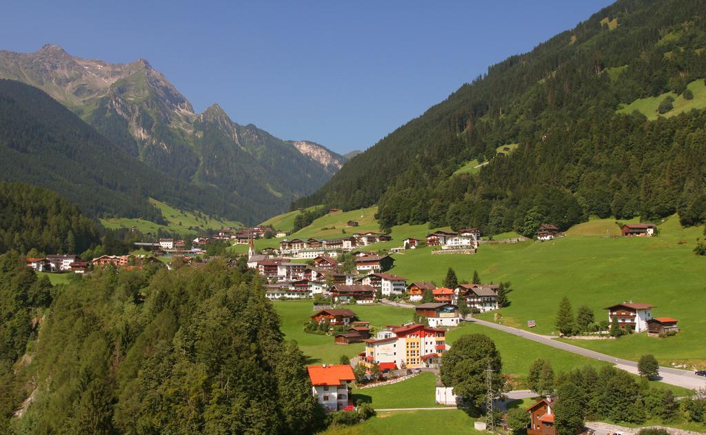 Haus Am Sonnenhang Finkenberg Rum bild
